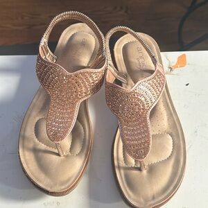 Women’s Rose Gold Toe-Thong Sandals 7.5